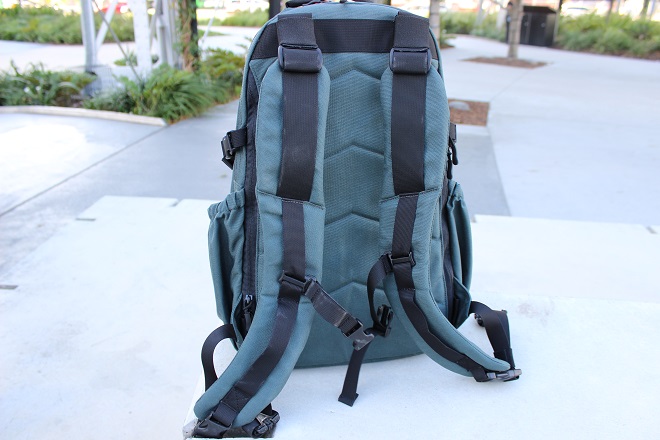 Alpha One Niner EVADE Review - shoulder strap highlight