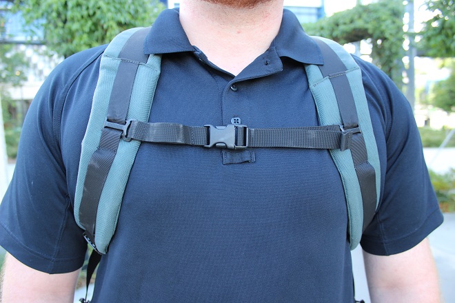 Alpha One Niner EVADE Review - on body shot, sternum strap, manly nipple