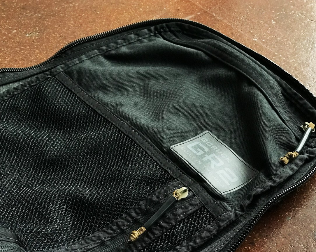 12-top-outer-clamshell-detail