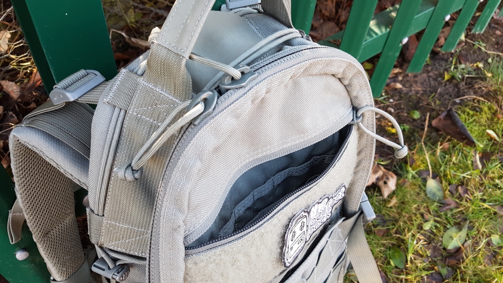 Triple Aught Design Fastpack Litespeed V2 felülvizsgálata felső admin zseb