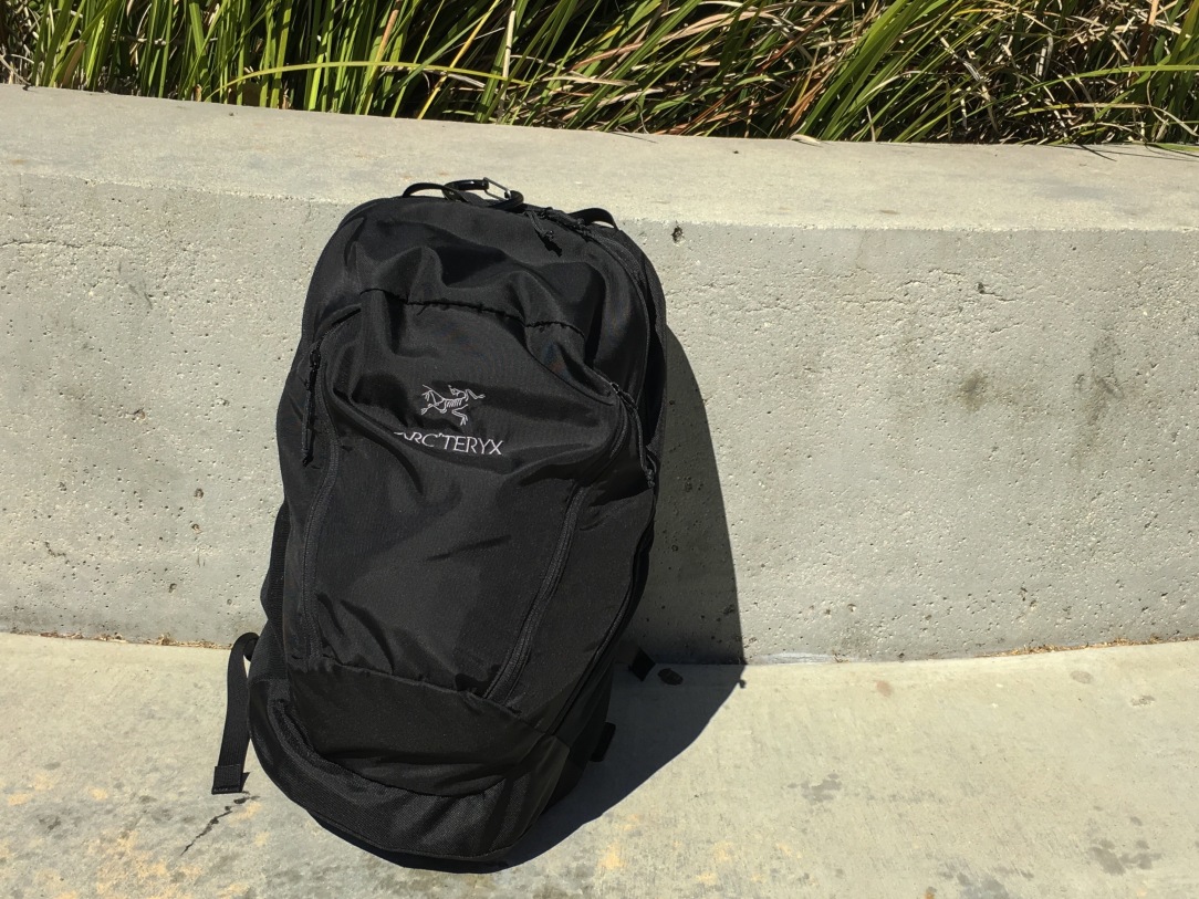 Arc'teryx Mantis 26 backpack review black