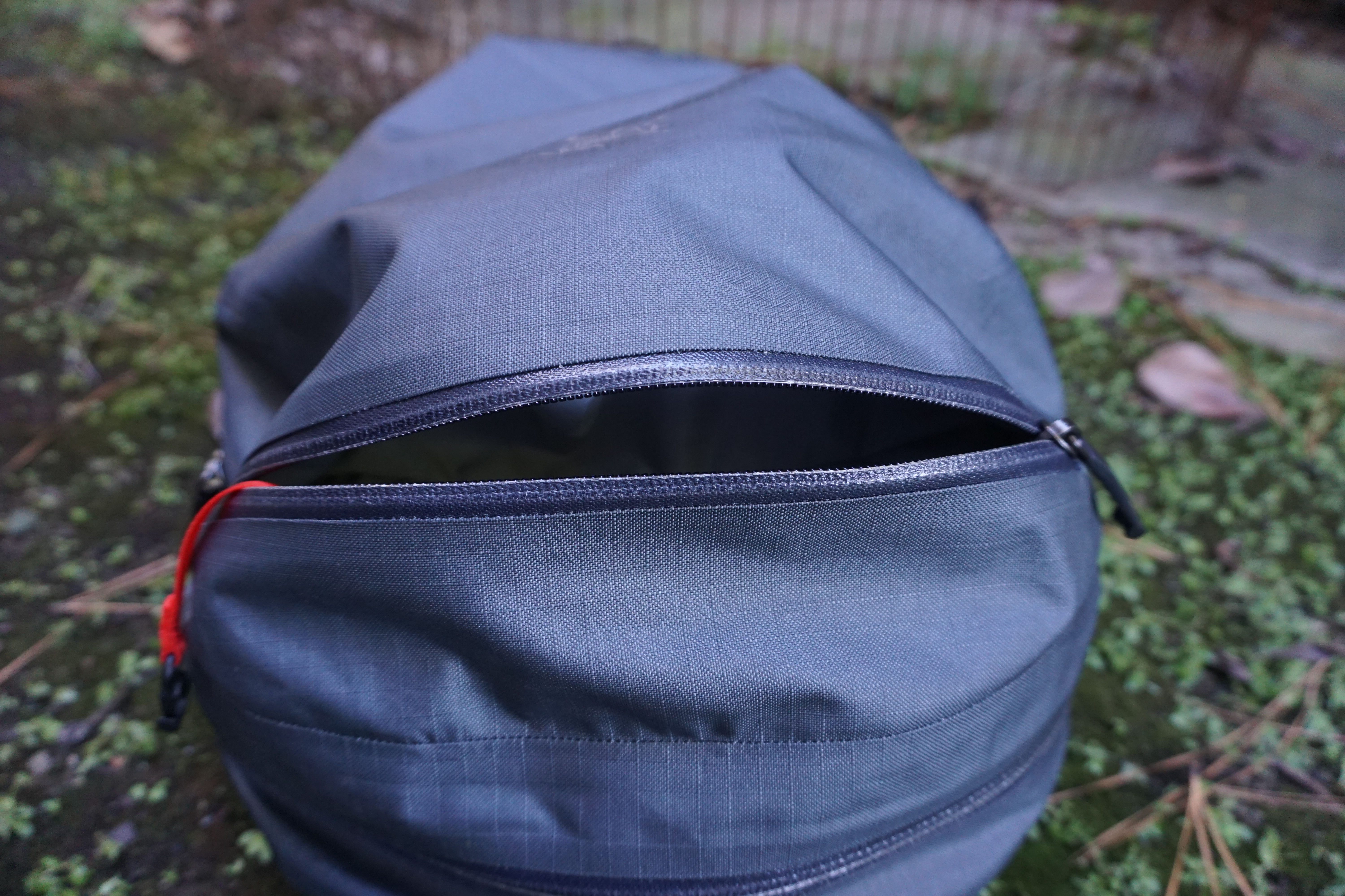 Arc'teryx Granville Zip 16 backpack review top pocket open key leash clip watertight zipper
