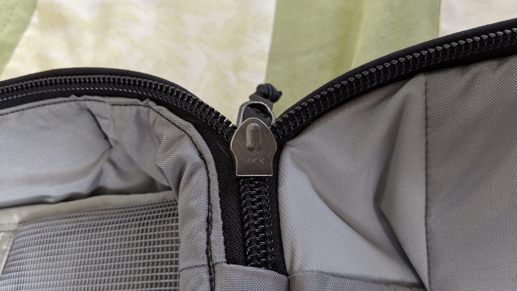 EVERGOODS CTB40 zippers