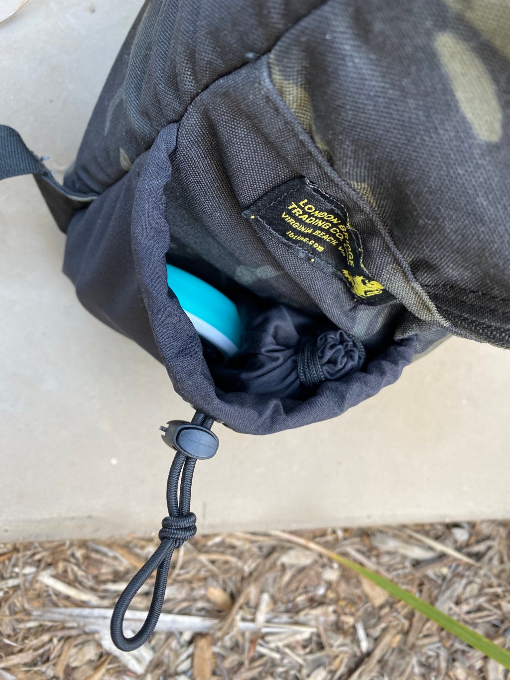 LBD 8005A Day Pack Review side stash waterbottle pocket