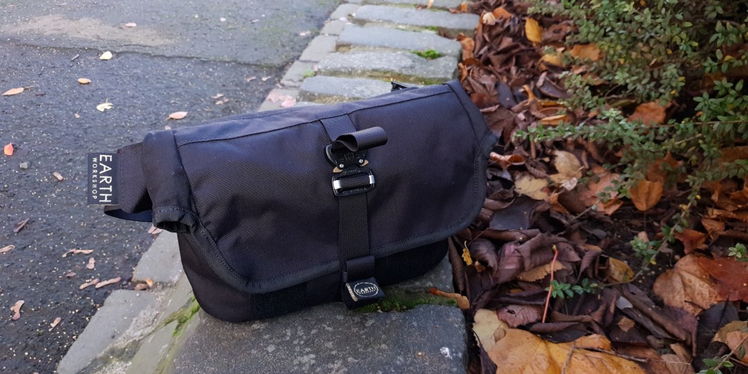 Earth Workshop Studio Everyday Sling Bag review outside cobra buckles black
