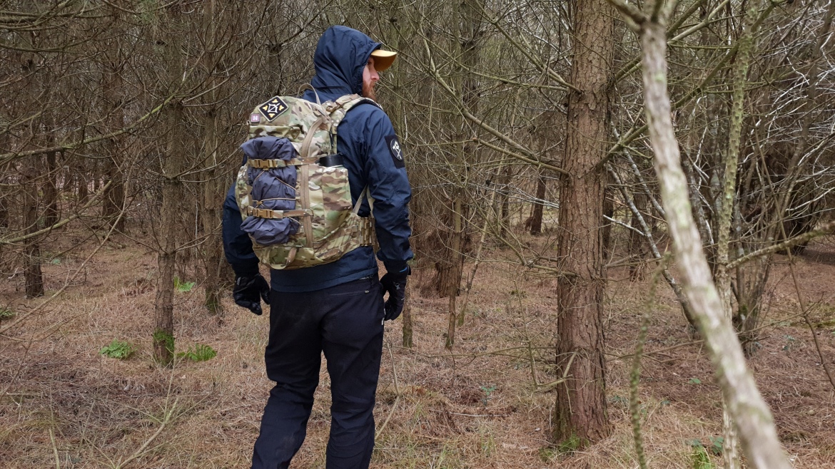 Strato Gears Viper 25L tactical backpack review edc bag hiking pack in woodland bushcraft