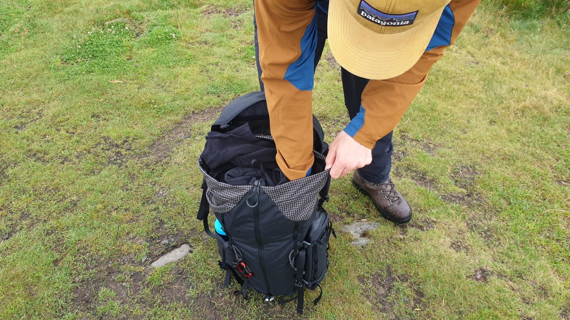 Remote Equipment Charlie 25 backpack review top load expansion collar drawstring use hiking bag