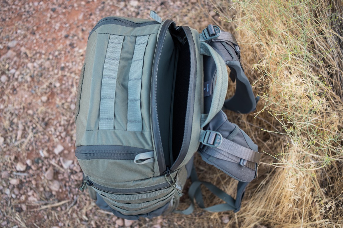 Mystery Ranch Rip Ruck 32 Review rear laptop sleeve