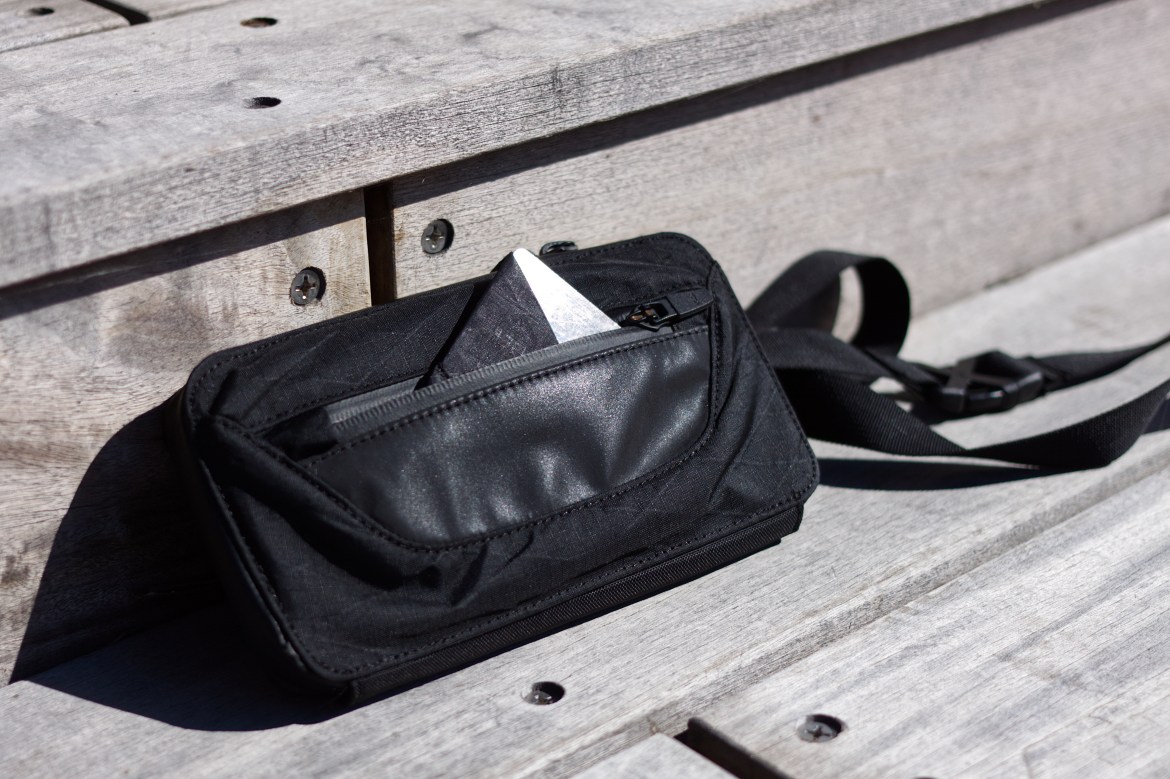 Code of Bell Annex Case Review wallet front pocket