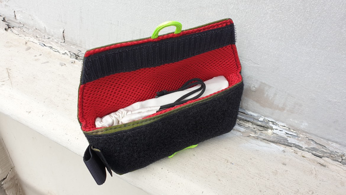 Earth Workshop studio sunglasses pouch multicam tropic red mesh stitching detail