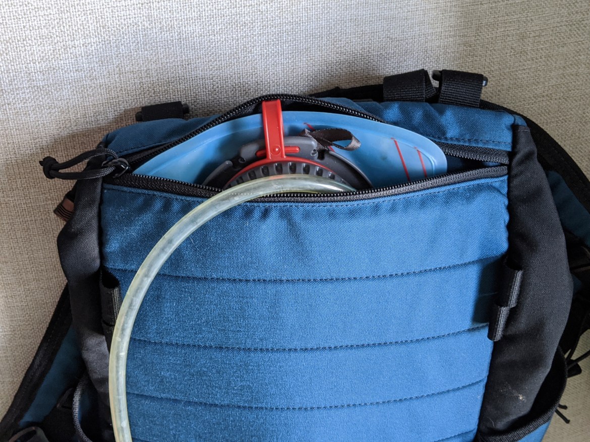 Hill People Gear Junction Review water bladder