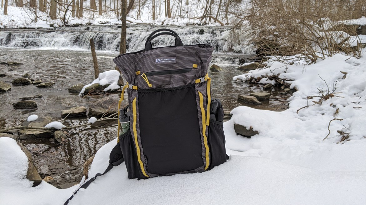 Gossamer Gear Vagabond Series Review daypack outside snow hiking