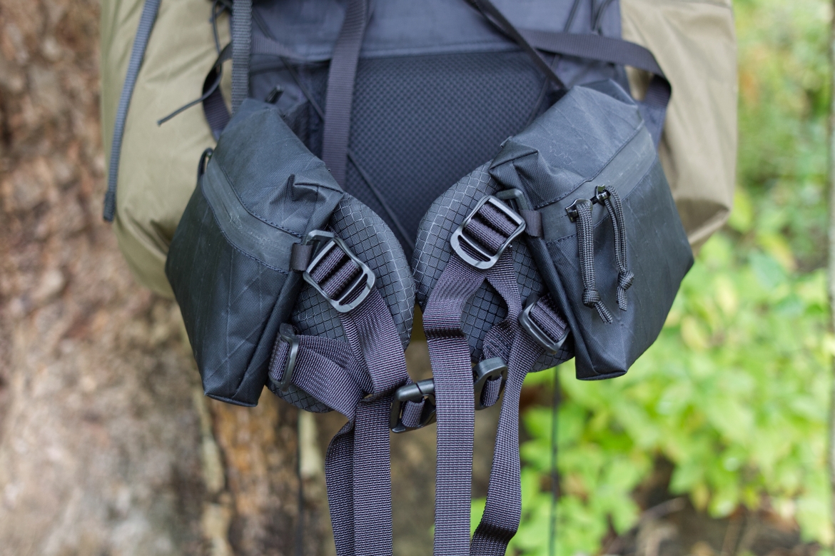 Superior Wilderness Designs Long Haul 50 Review dual adjust belt and pockets