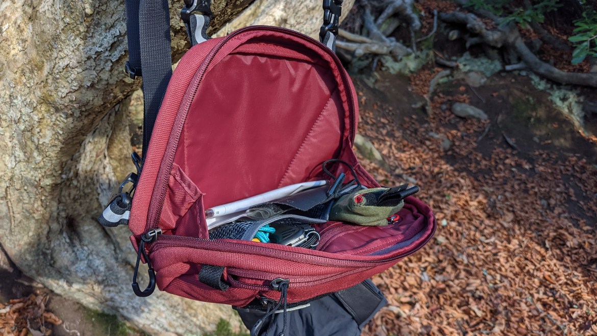 Osprey Archeon chest rig review red colouring interior pocket view