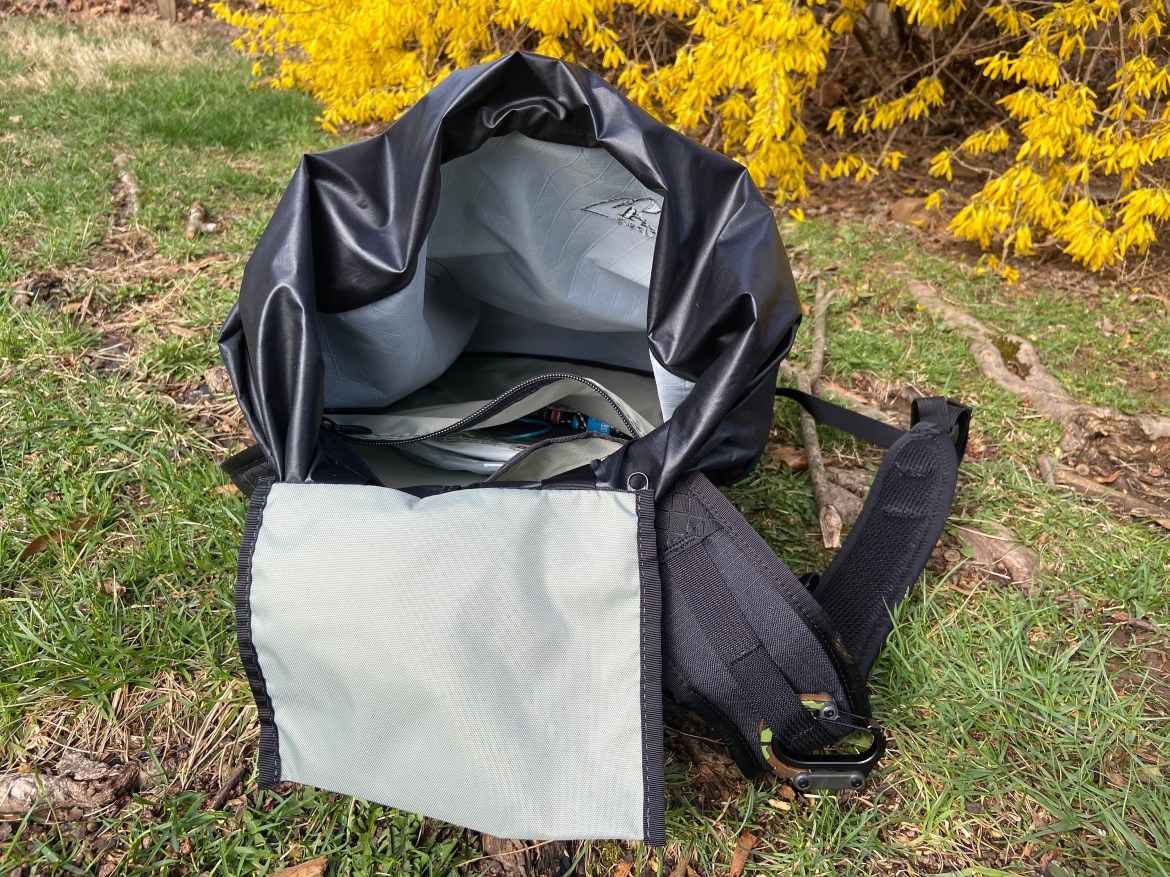 ULA Equipment Packrat Review removable pocket