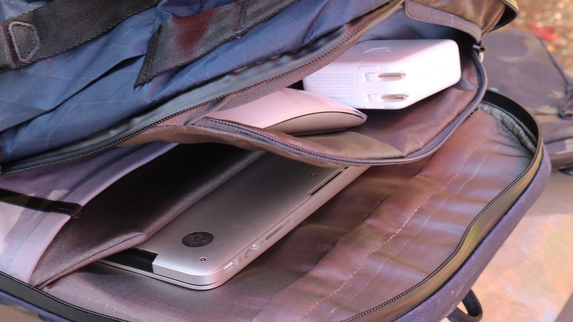 Able Carry Max Review laptop quick access