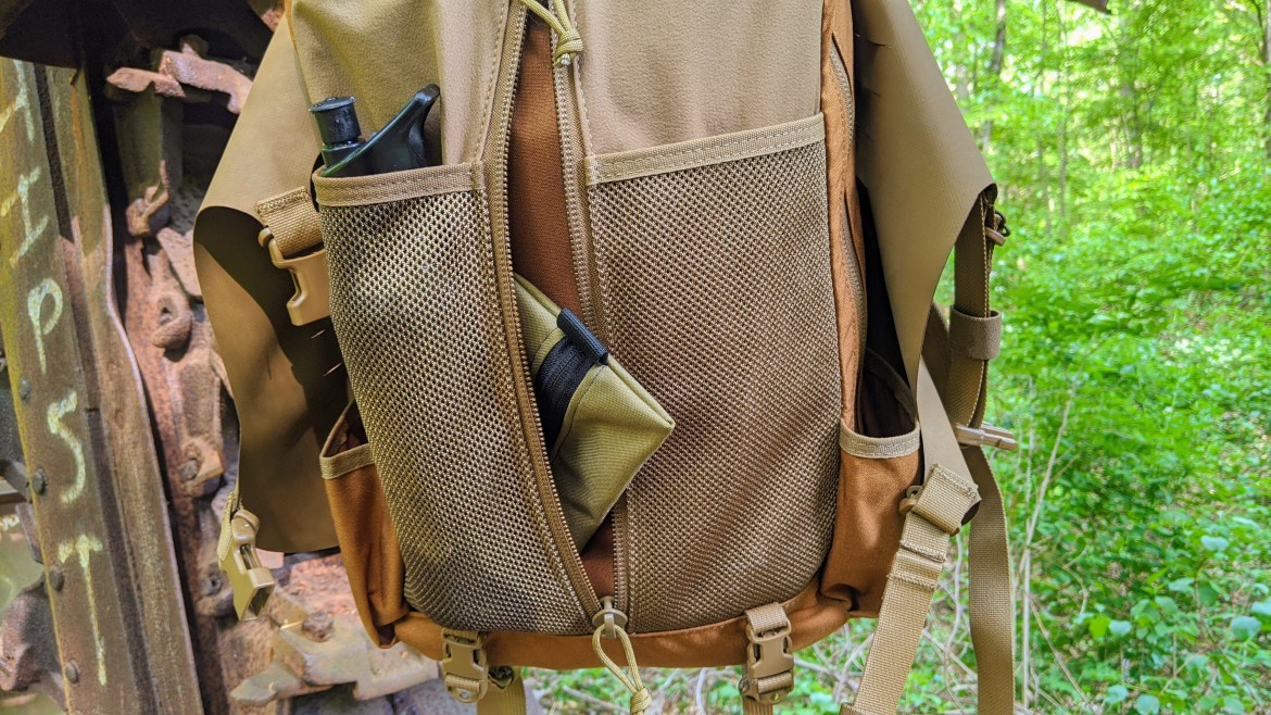 Hill People Gear Connor V2 Review center zip quick access pocket